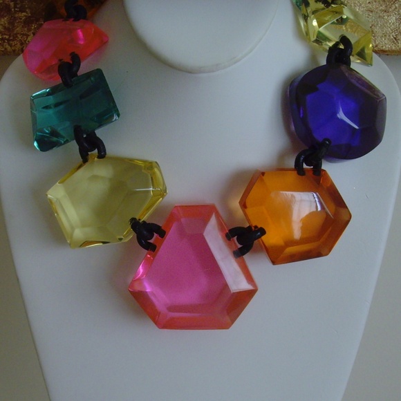 MONIES Gerda Lynggaard Vibrant Multi-Colored Lucite Necklace - Picture 8 of 16